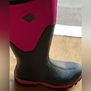 Pink Muck snow rain boots